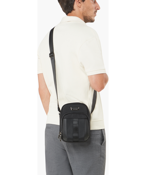 Urban-Eye Crossbody tas S 22 x 15 x 8 cm | 0.3 kg