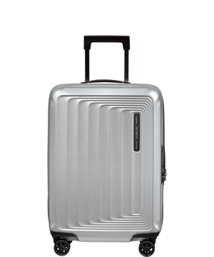 Nuon Spinner uitbreidbaar (4 wielen) 55cm 55 x 40 x 20/23 cm | 2.5 kg Nuon Spinner uitbreidbaar (4 wielen) 55cm 55 x 40 x 20/23 cm | 2.5 kg