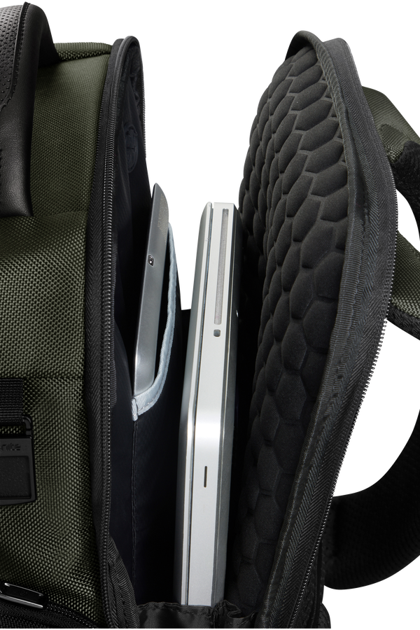 Samsonite Pro-DLX 6 Underseater Backpack 15.6'  Groen
