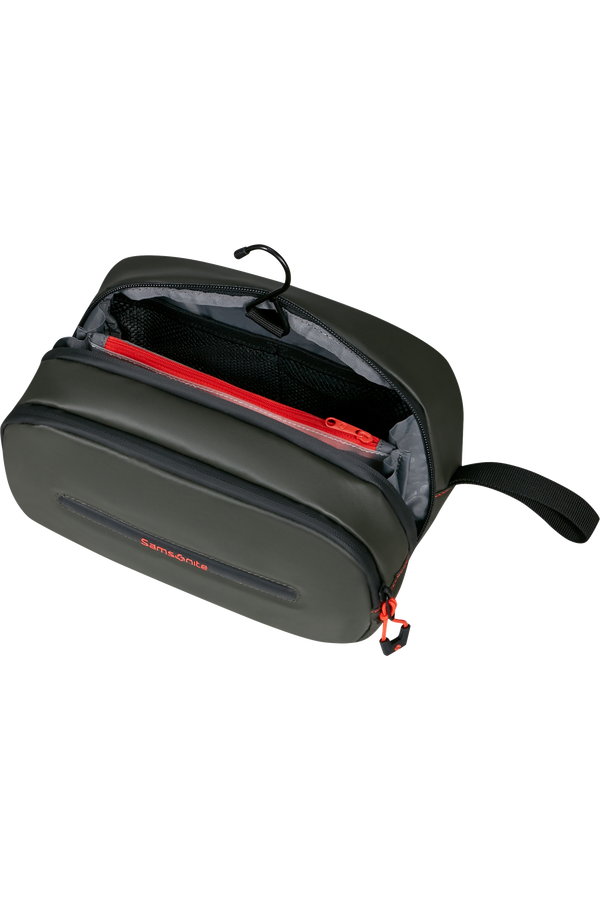 Samsonite Ecodiver Toilet Kit  Climbing Ivy Samsonite Ecodiver Toilet Kit  Climbing Ivy