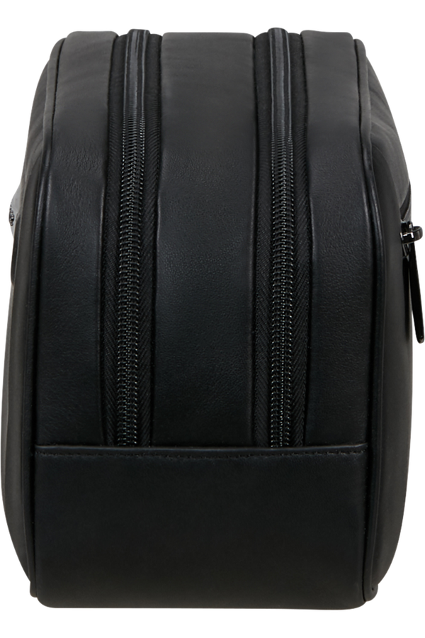 Pro-Dlx Leather Toilettas