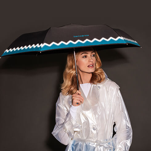 C Collection Umbrella - Thanks to the reflective details increasing visibility in the dark or in bad weather, this umbrella is one of the safest in our assortment.