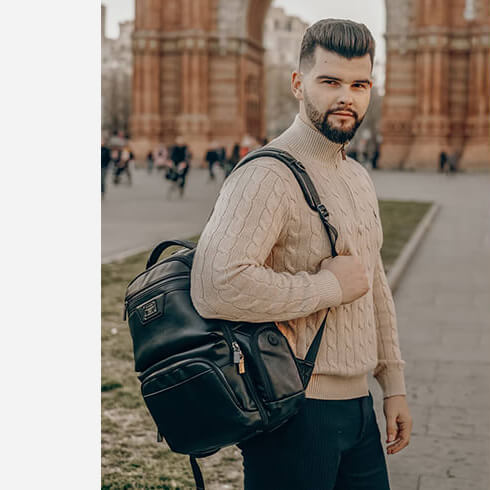 Zenith DLX - Looking good: @tbendina just needs our black Zenith DLX laptop backpack on a Monday.